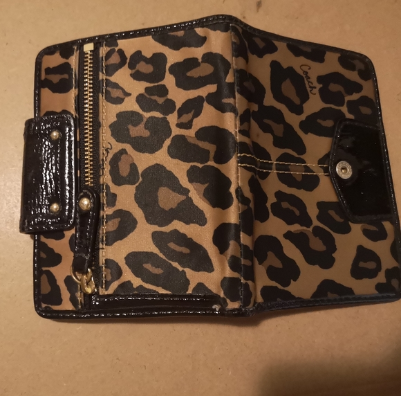 Coach Madison Ocelot Art Leopard Wallet - Picture 3 of 6